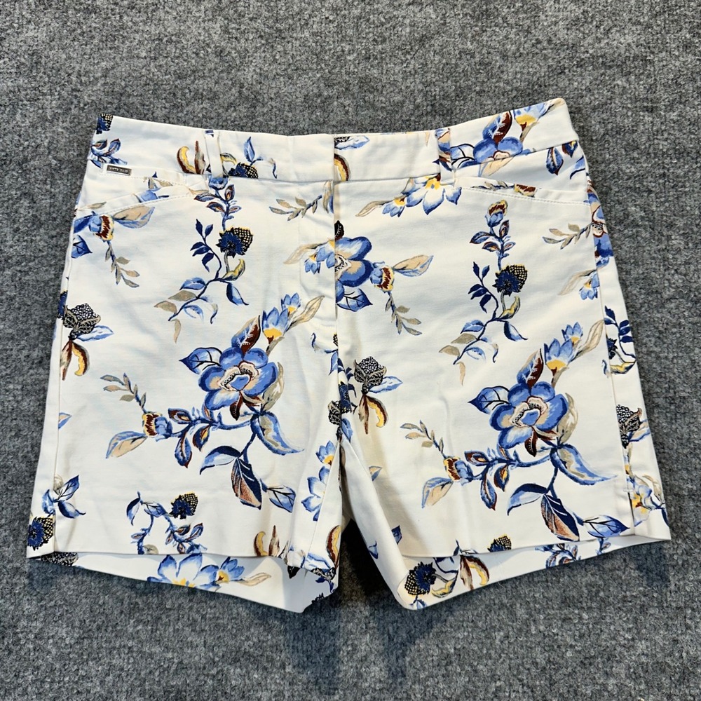 White House Black Market Shorts Womens 6 White Blue Floral Preppy Coastal 5 Inch